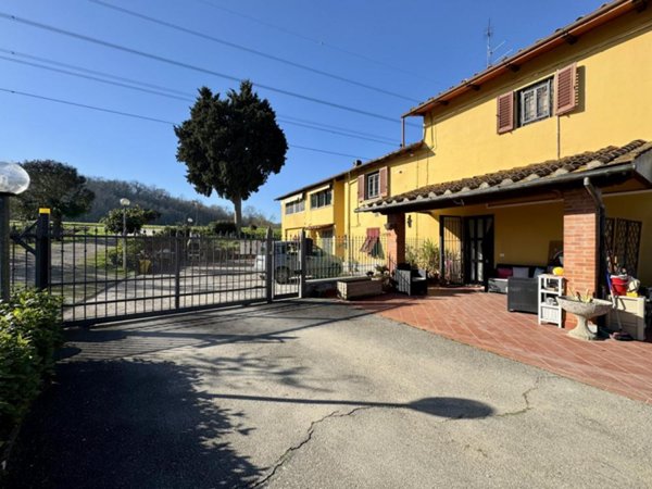 casa semindipendente in vendita a Scandicci