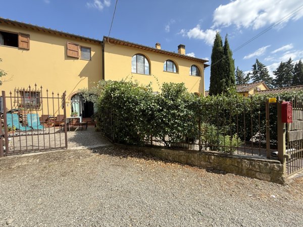 casa semindipendente in vendita a Scandicci