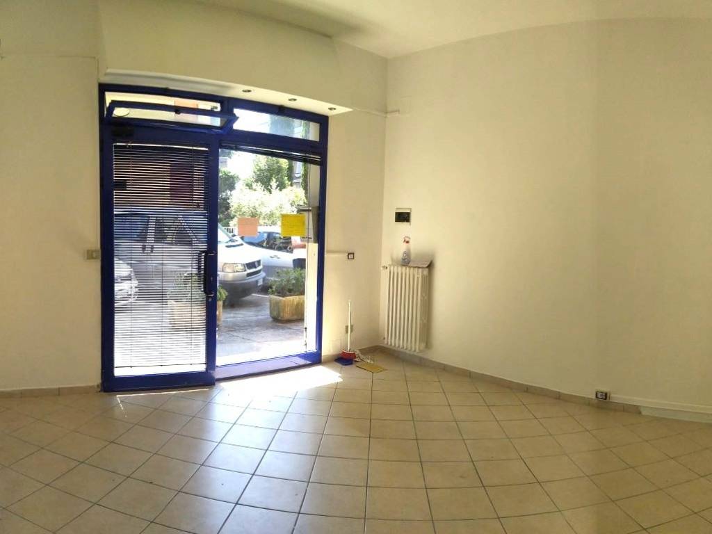 negozio in vendita a Scandicci