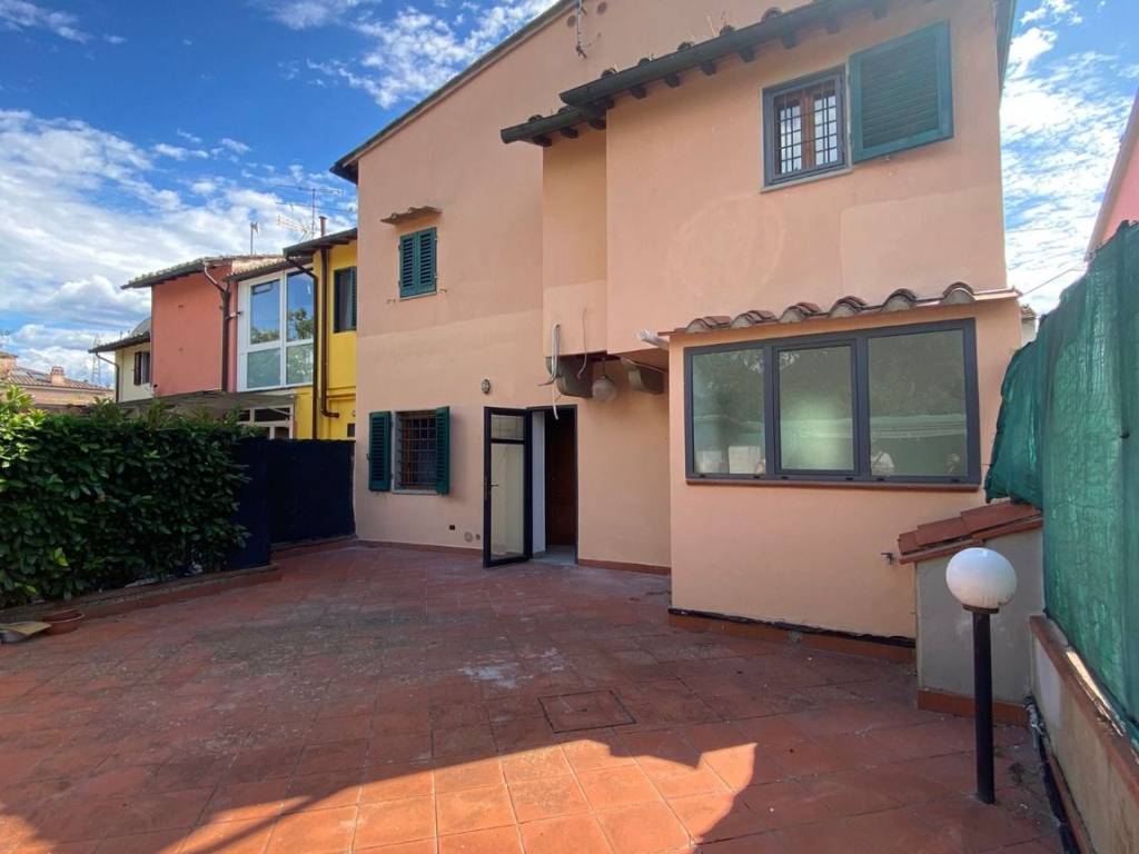 casa indipendente in vendita a Scandicci