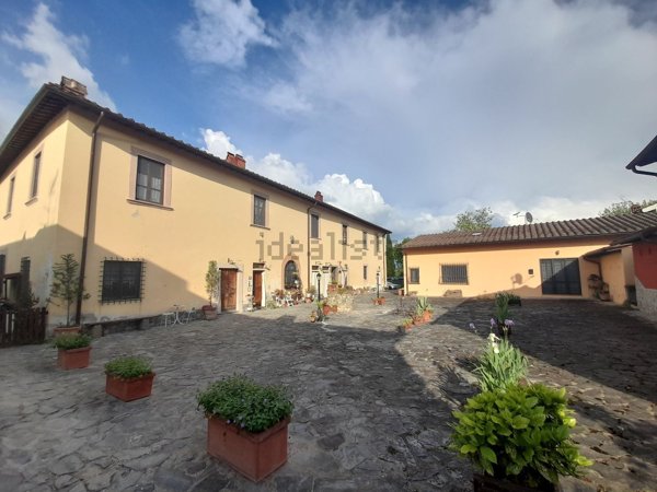 quadrivano in vendita a Scandicci