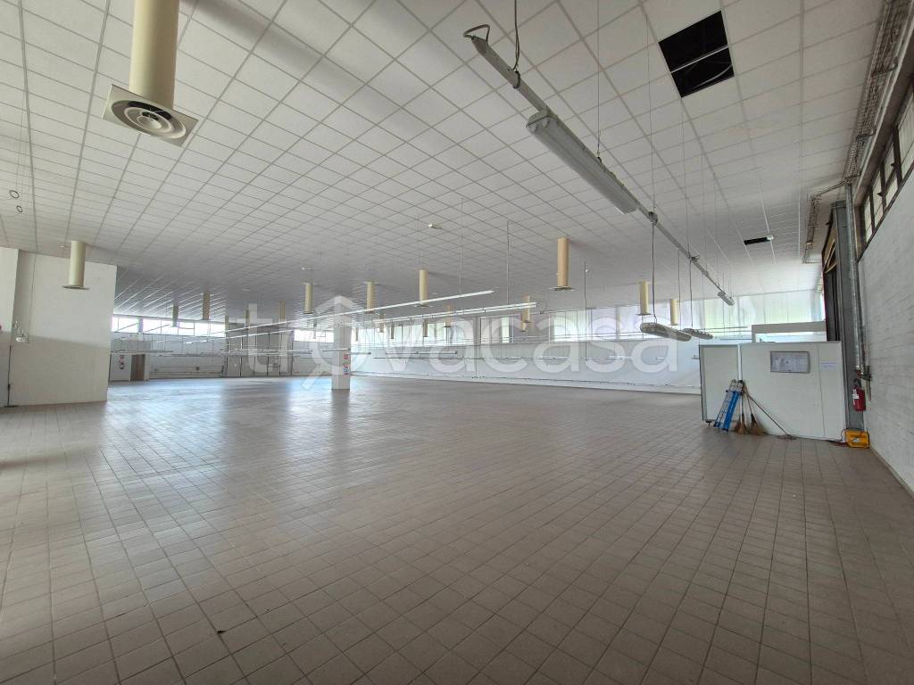 capannone in vendita a Scandicci