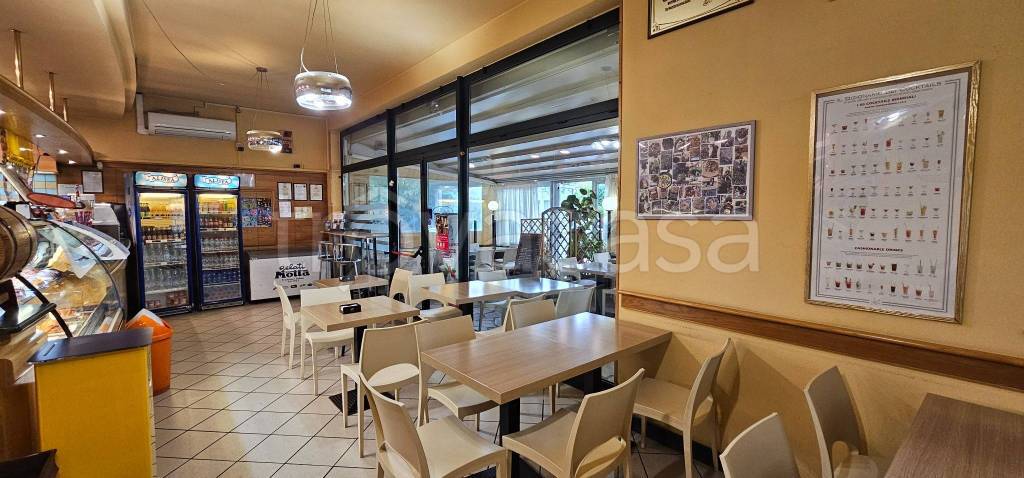 negozio in vendita a Scandicci in zona Casellina