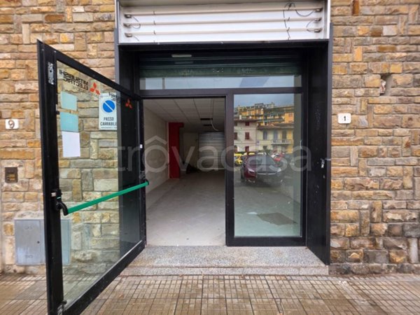 negozio in vendita a Scandicci