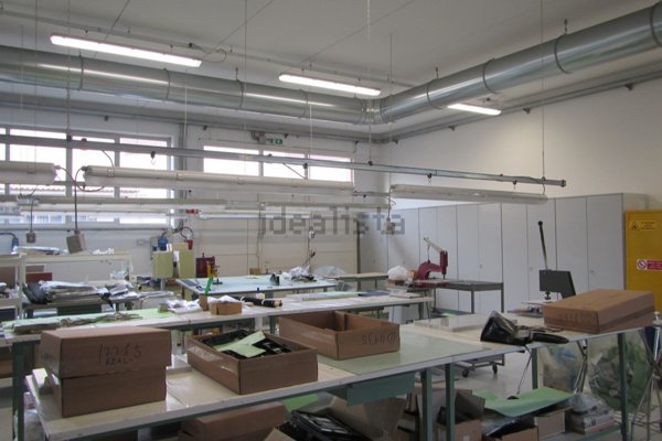 capannone in vendita a Scandicci