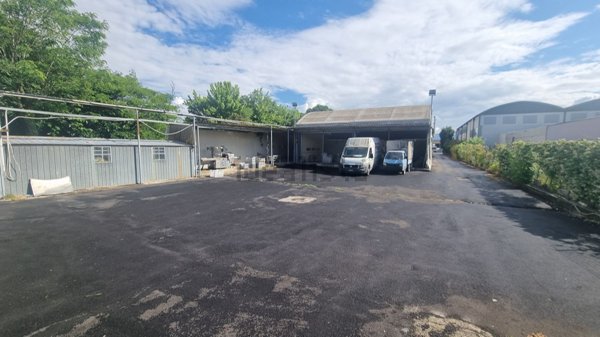 capannone in vendita a Scandicci