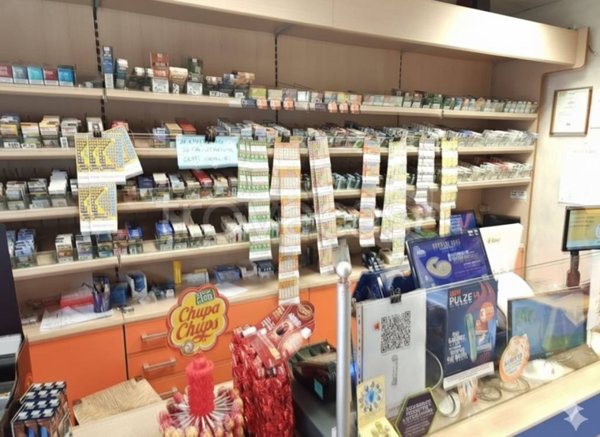 negozio in vendita a Scandicci