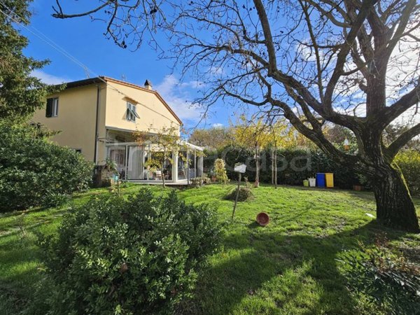 casa indipendente in vendita a Scandicci in zona San Vincenzo a Torri