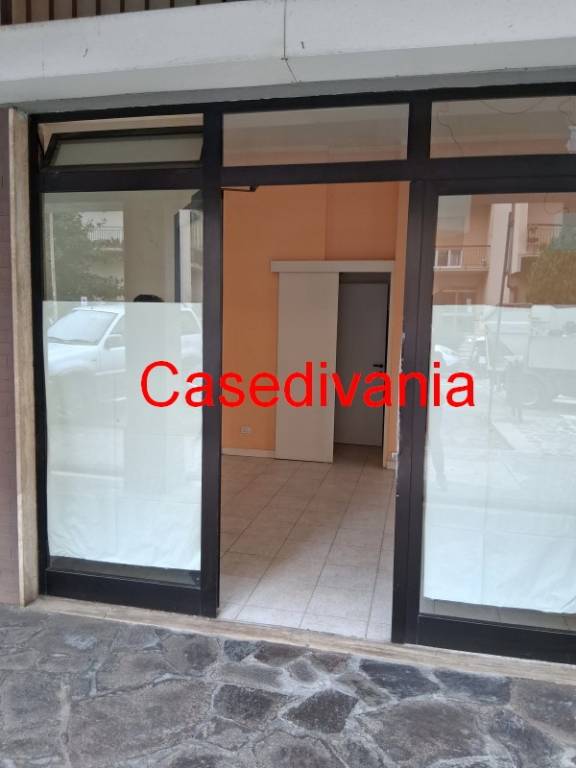 negozio in vendita a Scandicci