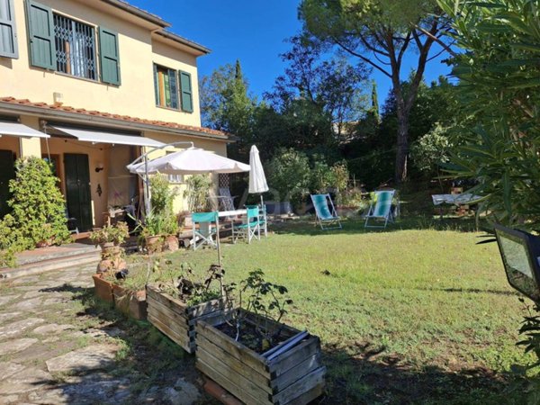 casa indipendente in vendita a Scandicci