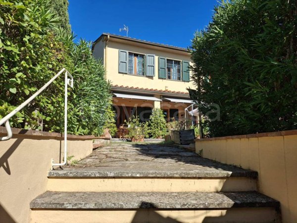 casa indipendente in vendita a Scandicci