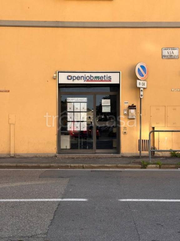 negozio in vendita a Scandicci in zona Casellina