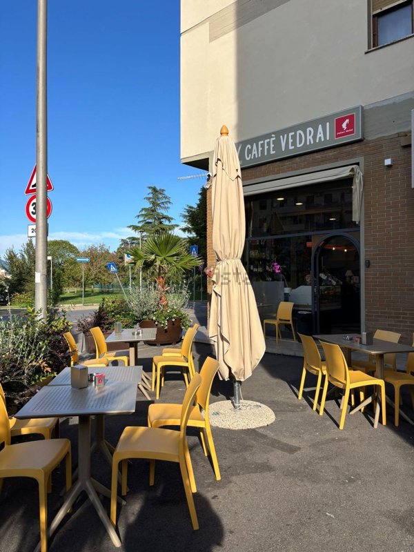 negozio in vendita a Scandicci in zona Casellina