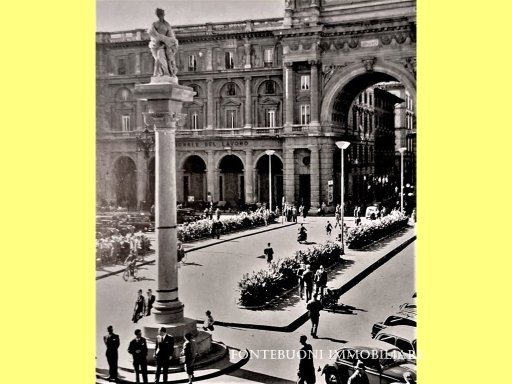 negozio in vendita a Scandicci