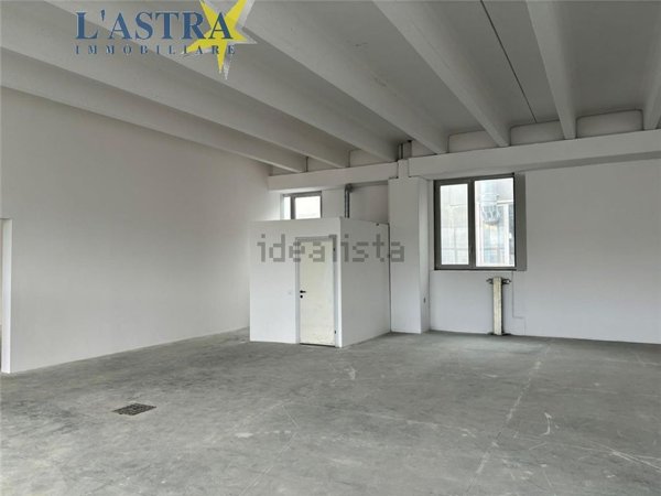 locale commerciale in vendita a Scandicci in zona Casellina