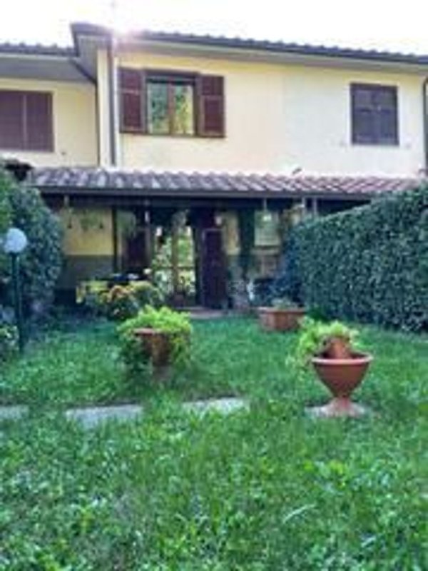 casa indipendente in vendita a Scandicci in zona San Vincenzo a Torri
