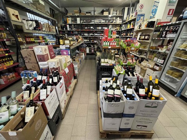 negozio in vendita a Scandicci