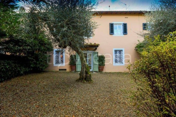 casa indipendente in vendita a Scandicci