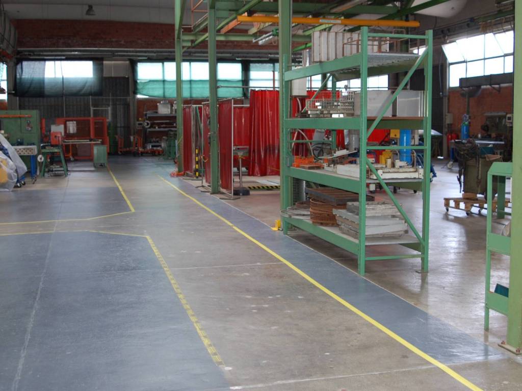 capannone in vendita a Scandicci