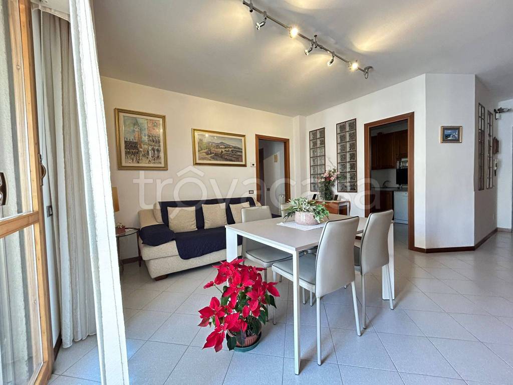 appartamento in vendita a Scandicci in zona Badia a Settimo