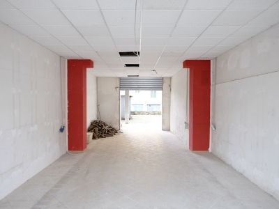 negozio in vendita a Scandicci in zona Casellina