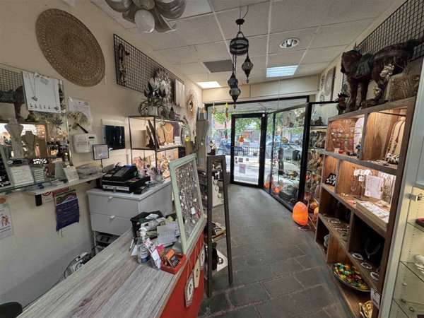 negozio in vendita a Scandicci