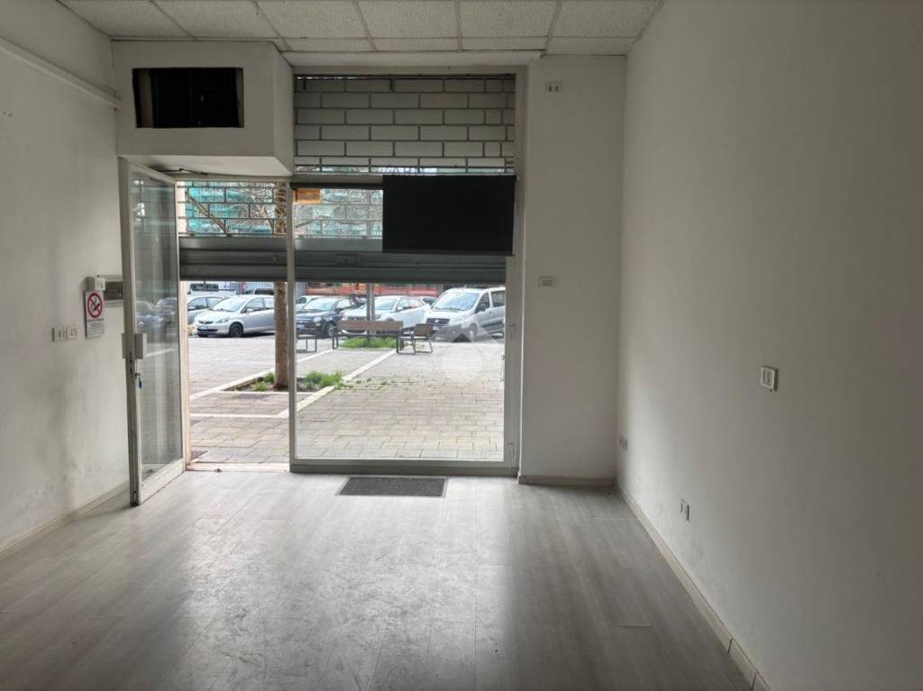 negozio in vendita a Scandicci