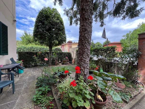 pentavano in vendita a Scandicci in zona San Martino alla Palma