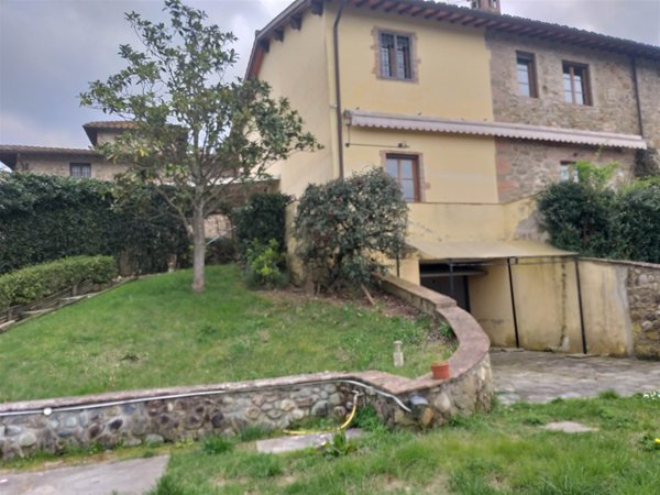 casa indipendente in vendita a Scandicci in zona San Vincenzo a Torri