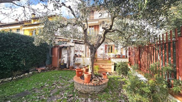 casa indipendente in vendita a Scandicci