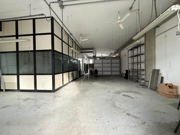 ufficio in vendita a Scandicci in zona Casellina