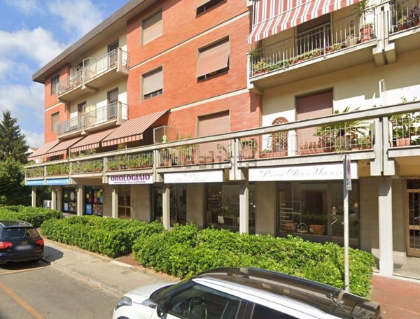 locale commerciale in vendita a Scandicci