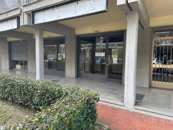 negozio in vendita a Scandicci