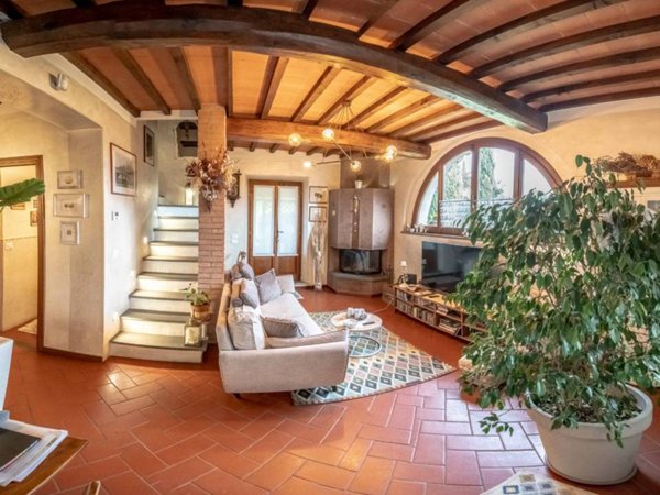 casa indipendente in vendita a Scandicci in zona San Vincenzo a Torri