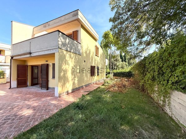 casa indipendente in vendita a Scandicci