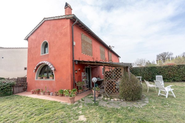 casa indipendente in vendita a Scandicci