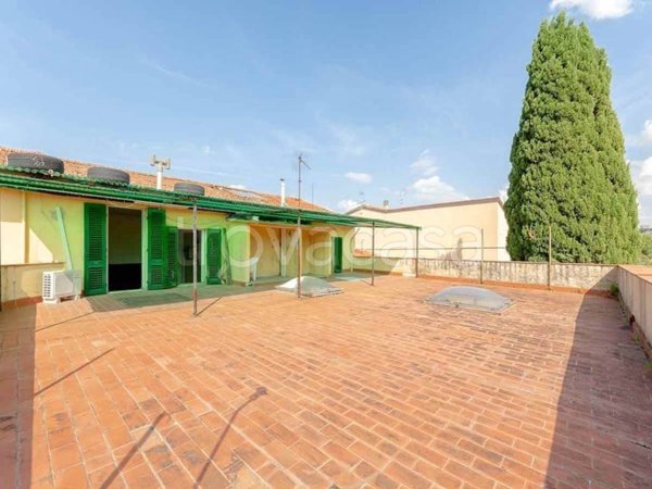 negozio in vendita a Scandicci in zona Casellina