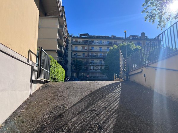 negozio in vendita a Scandicci