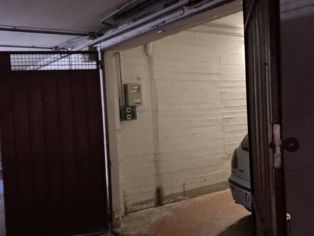 locale commerciale in vendita a Scandicci