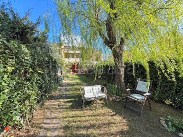 casa indipendente in vendita a Scandicci in zona San Vincenzo a Torri