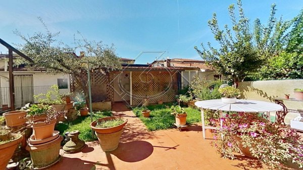 casa indipendente in vendita a Scandicci in zona Casellina