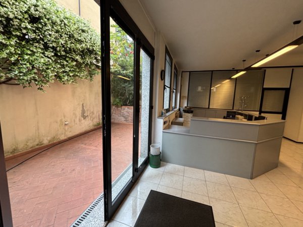 ufficio in vendita a Scandicci