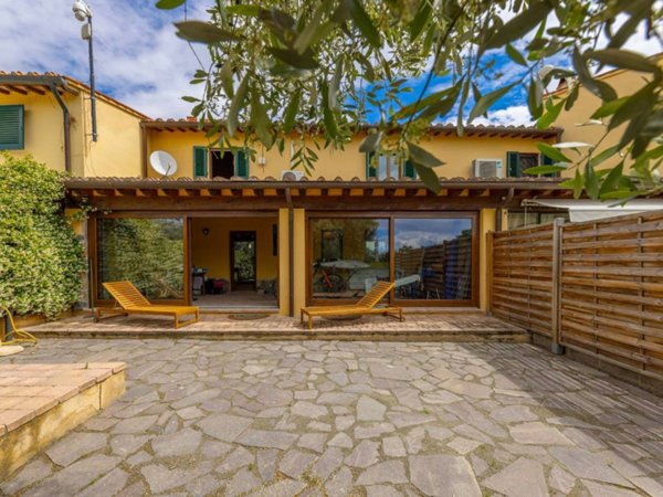 casa indipendente in vendita a Scandicci in zona San Vincenzo a Torri