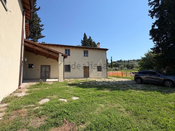 casa indipendente in vendita a Scandicci