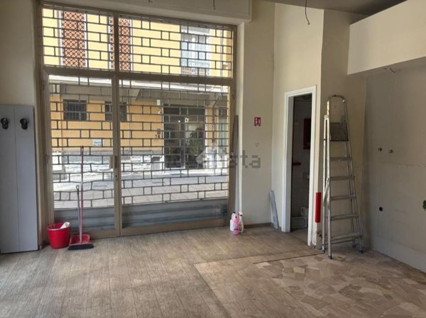 negozio in vendita a Scandicci