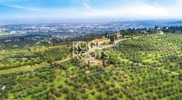 casa indipendente in vendita a Scandicci