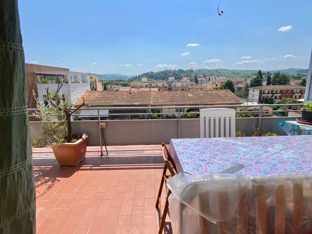 appartamento in vendita a Scandicci in zona Scandicci Alto