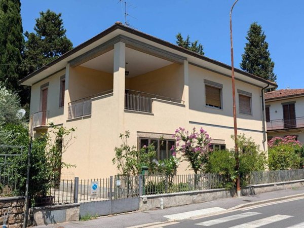 casa indipendente in vendita a Scandicci