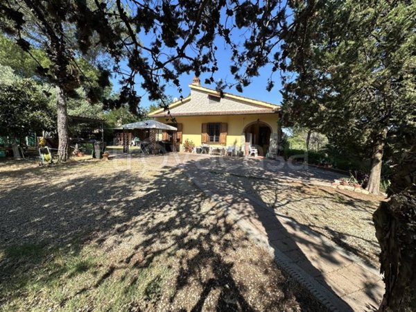 casa indipendente in vendita a Scandicci