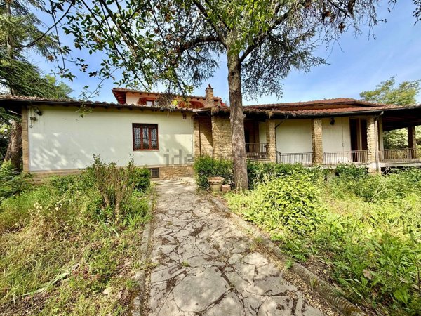 casa indipendente in vendita a Scandicci